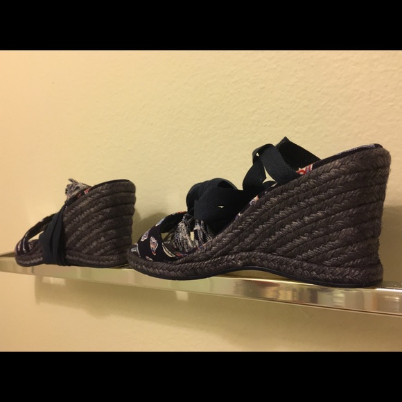 ❤️CHANEL❤️-SOLD - Picture 8 of 13